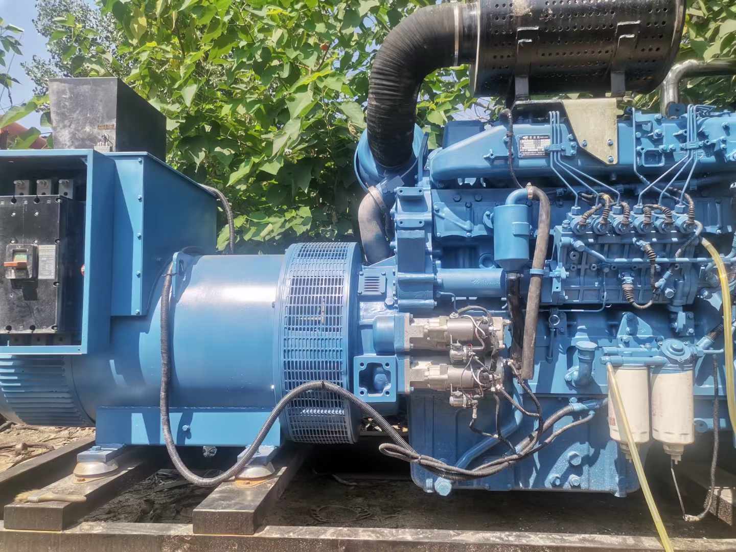 洛扎详细说明降低 800kW 柴油发电机输出电流波动的方法