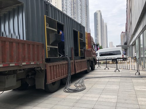 洛扎柴油发电机空气滤清器在不同季节的更换周期是否有差异？
